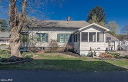 38 1st Avenue, Broadalbin, NY 12025