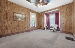910 Meridian St, Tipton, IA 52772