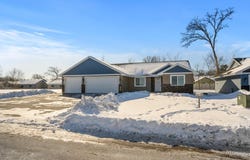 7268 Hawthorne Court, North Branch, MN 55056