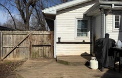 438 E Madison Street, Marshfield, MO 65706