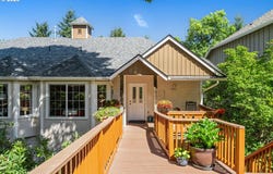3681 COLONY OAKS Dr, Eugene, OR 97405