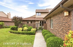 2715 Inverness Drive, Bay City, MI 48706