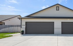 12055 / 12057 W Shadow Lakes St, Maize, KS 67205-5261