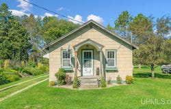 9113 Bayshore Drive, Gladstone, MI 49837