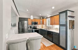 1812 S Monticello Ave, Sioux Falls, SD 57106