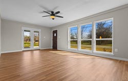 405 E 9th Street, Kemp, TX 75143