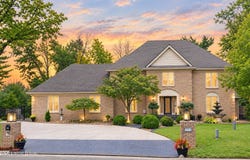 9214 Woodhurst Ct, Louisville, KY 40222