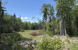 Merritt Drive, Orono, ME 04473