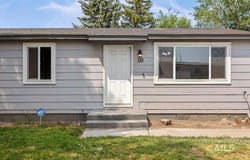 110 Park St N, Hazelton, ID 83335