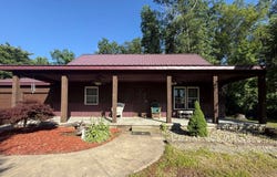 3966 N Elmdale Rd, Olney, IL 62450