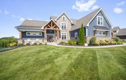 N41W23622 Century Farm Rd, Pewaukee, WI 53072