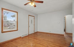 710 N Terrace Pl, Sioux Falls, SD 57104