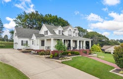 221 Hogan Drive, Harrison, AR 72601