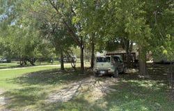 460 Paloma, Bandera, TX 78003