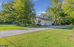 1421 WHITWOOD Drive, BLUE BELL, PA 19422
