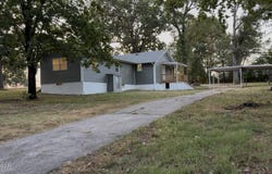 7645 Carver Road, Neosho, MO 64850