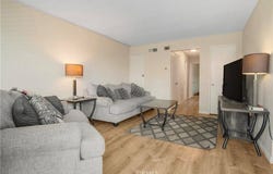 2423 Deodar, Santa Ana, CA 92705