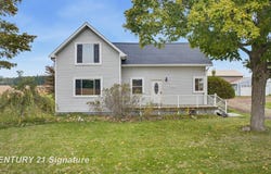 19422 Stuart Road, Chesaning, MI 48616
