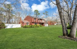 7 Hastings Drive, Ridge, NY 11961