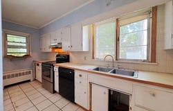 30 First St, Taunton, MA 02780