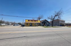 405 S Main St S, Taylor, TX 76574