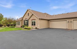 2422 E TUSCANY Way, APPLETON, WI 54913