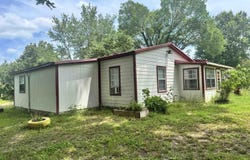 7498 US HWY 71 S, Wickes, AR 71973