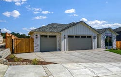 586 NW CASCADE MOUNTAIN Dr, Dallas, OR 97338