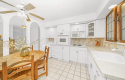 10 Rye Place, Commack, NY 11725