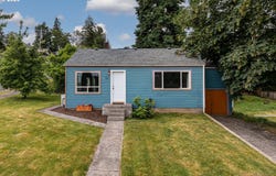 420 E D St, Rainier, OR 97048