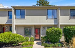 37 Irongate, Metuchen, NJ 08840