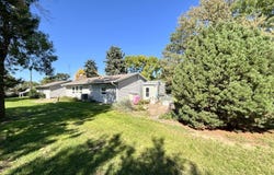 11 Vista Hills Dr, Sioux City, IA 51109