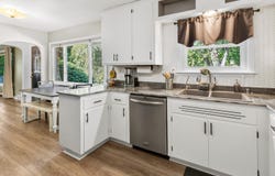 8020 S 68th St, Franklin, WI 53132