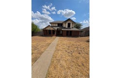 405 Raintree Circle, DeSoto, TX 75115