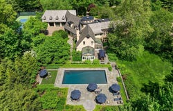 15 Claridge Drive, Weston, MA 02493