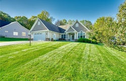 27 Waterworks Lane, Fairport, NY 14450