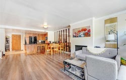 10966 Rochester Avenue, Los Angeles, CA 90024