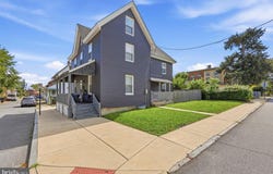 24 7TH Street, BROOKHAVEN, PA 19015