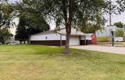 2522 E 44th Ave, Hutchinson, KS 67502