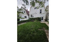 331 E Deer Pl, Milwaukee, WI 53207