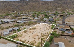 2436 E WINSTON Drive, Phoenix, AZ 85042