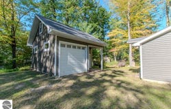 5362 Hillcrest Street, Gladwin, MI 48624
