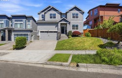 2709 SW 43RD St, Gresham, OR 97080