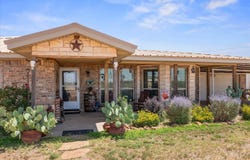 1381 FM40, Ralls, TX 79357