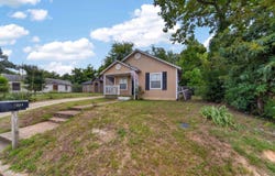 2104 W Robbins, Tyler, TX 75702