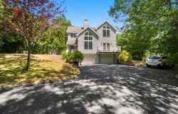 45 Wickatuck Lane, Sag Harbor, NY 11963