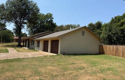 501 E Bissell St, Hugo, OK 74743