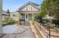 11 Sisson St, Pawtucket, RI 02860