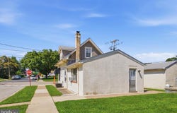 236 MILMONT AVE, FOLSOM, PA 19033