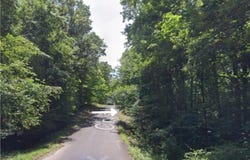 Crystal Lake Circle, Bryant, AR 72002